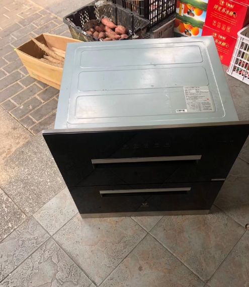 小米消毒柜，使用不到一年，很新，无维修低价出