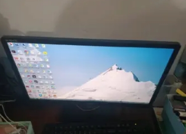 100元一台24寸显示器，清华同方和飞利浦各一台